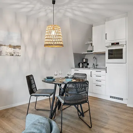 Apartment 7 *